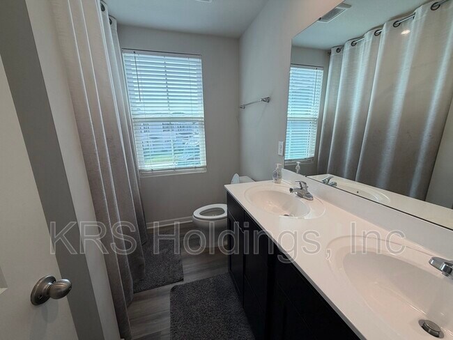 Building Photo - 436 Forecastle St