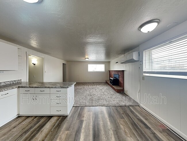Building Photo - 233 Odell Lane 100 N