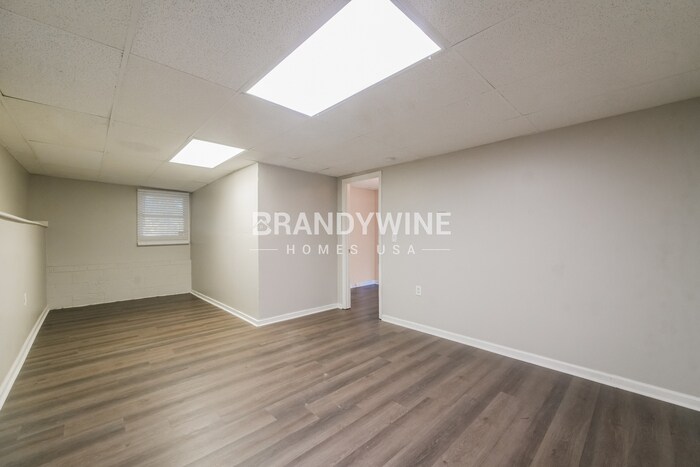 Building Photo - 403 Chippewa Dr SE