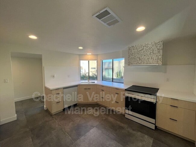 Building Photo - 72335 Canyon Ln