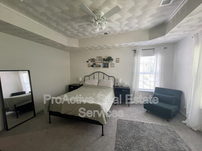 Building Photo - 5268 Pirata Pl