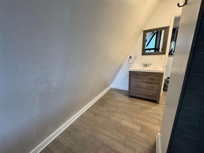 Building Photo - 2475 Hawk Creek Trail