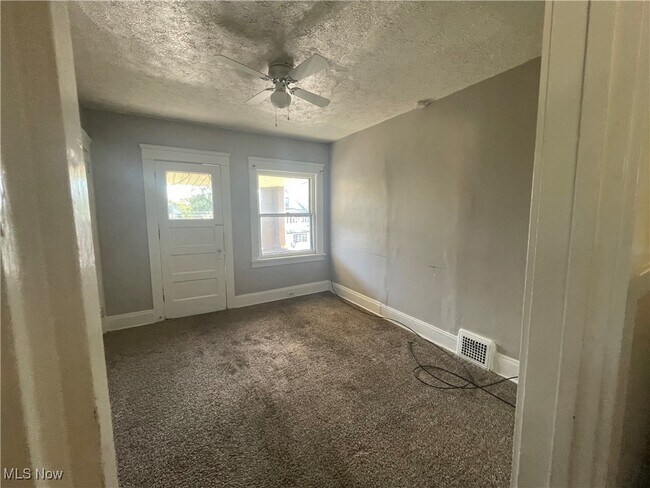 Building Photo - 843 Rondel Rd