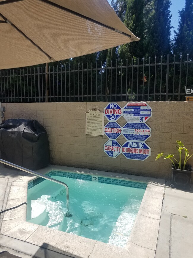 Building Photo - 11162 Camarillo St