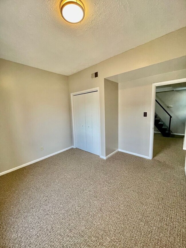 Building Photo - 332 Lehigh Avenue (Full Service)