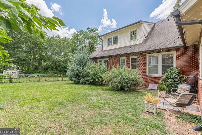 Building Photo - 1878 Cambridge Ave