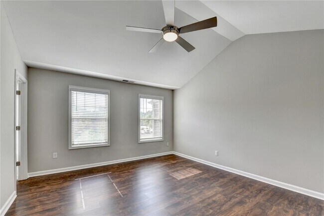 Building Photo - 7245 Heritage Oak Ct