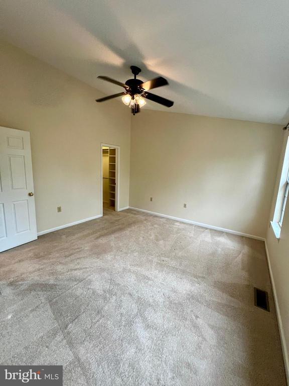 Building Photo - 2095 Pawlet Dr