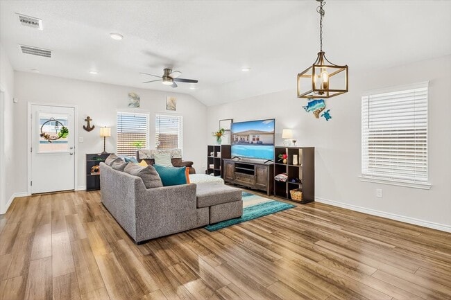 Building Photo - 7826 Bullrider Dr