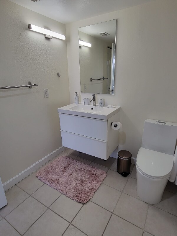 Building Photo - 701 S Madison Ave