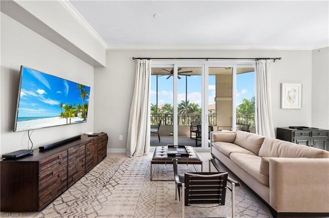 Building Photo - 2738 Tiburon Blvd E