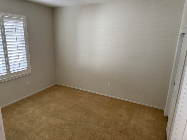 Building Photo - Three bedroom 2 bath home in 55+ community