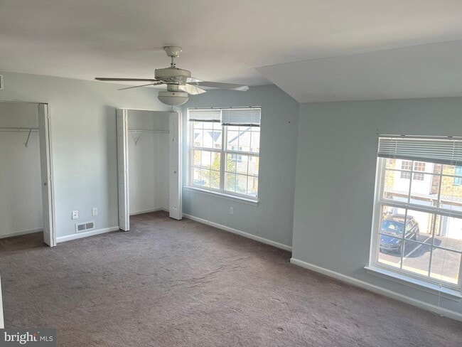 Building Photo - 313 Glenn Rose Cir