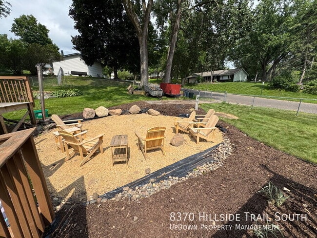 Building Photo - 8370 Hillside Trail S