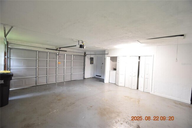 Building Photo - 1455 Ridgelane Cir S