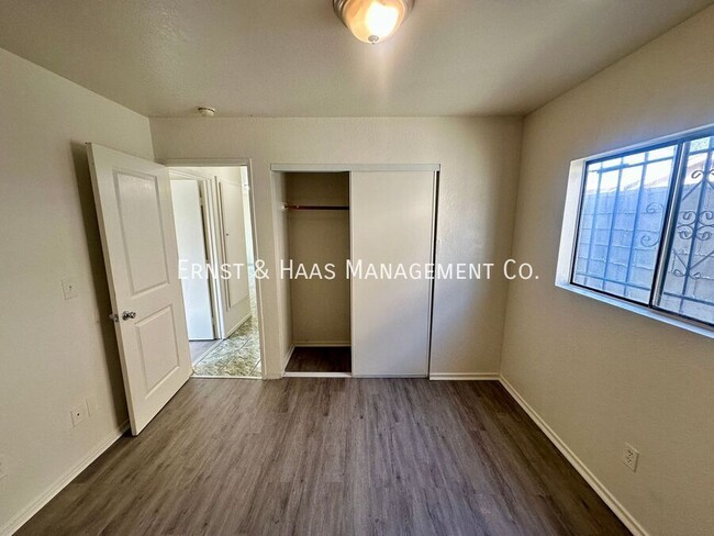 Building Photo - Lovely 2 Bedroom Apartment in Long Beach!