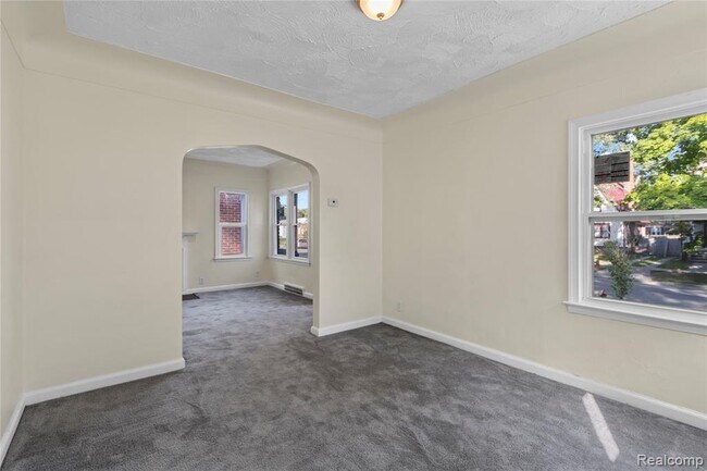 Building Photo - 13575 Rutherford St