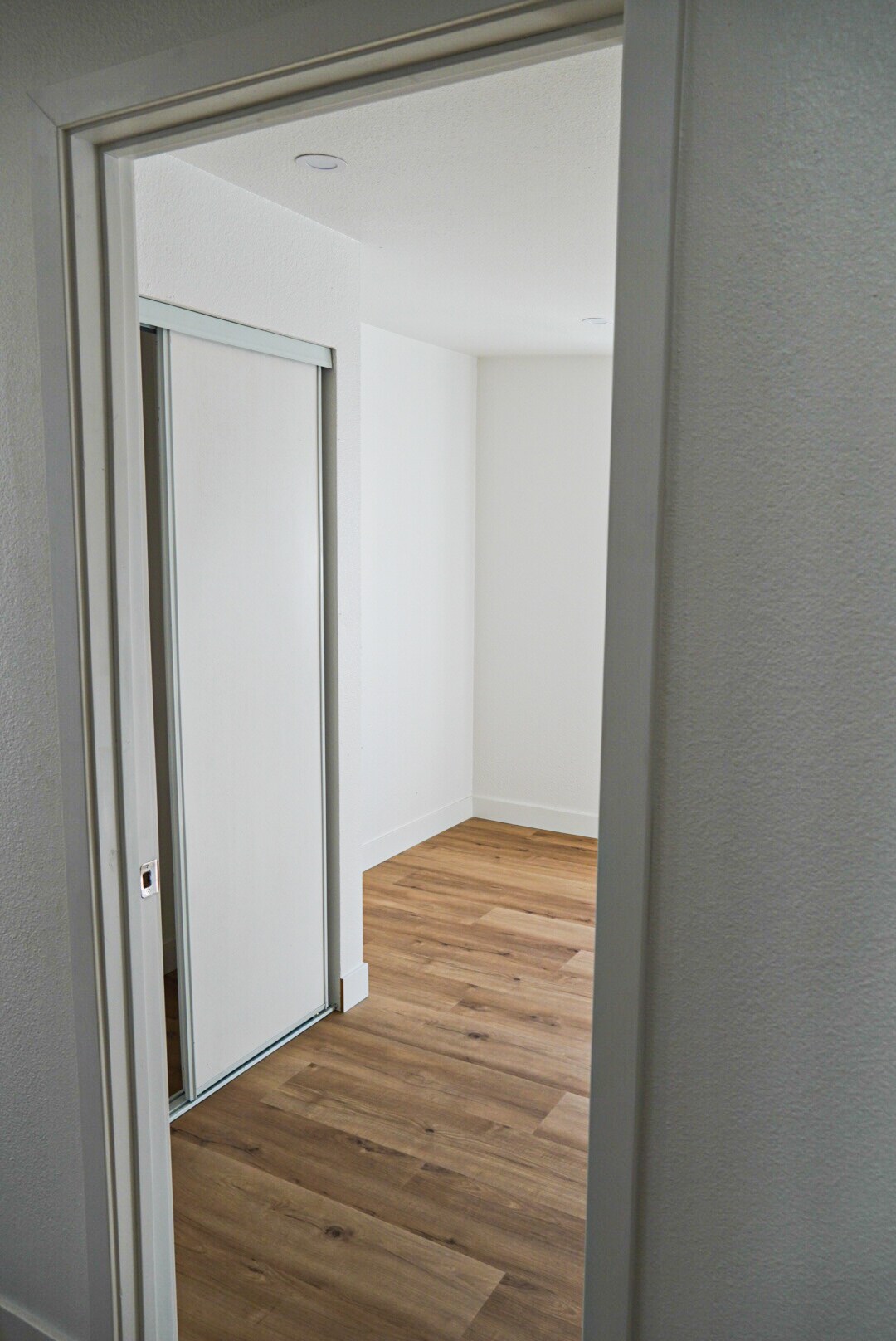 Building Photo - 3053 Valle Ave