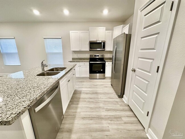 Building Photo - 8630 Meadow Flower Ln