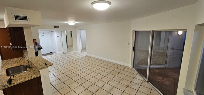 Building Photo - 9220 NW 9th Pl