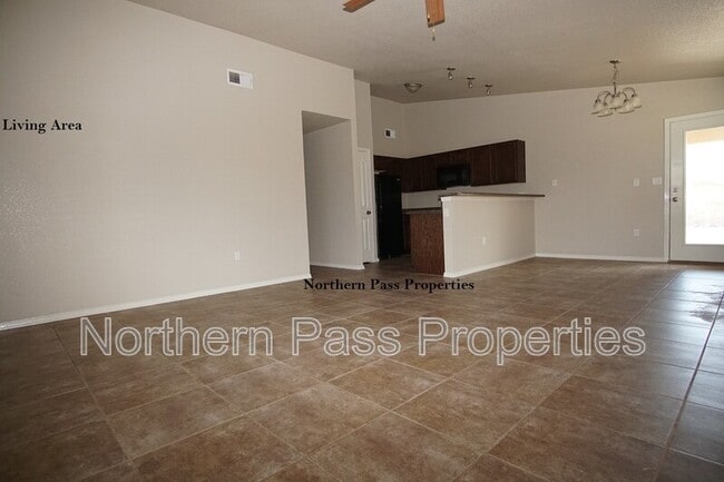 Building Photo - 10692 Canyon Sage Dr