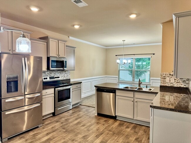 Building Photo - Almost New 4 Bed/2.5 Bath Home in Lovejoy!
