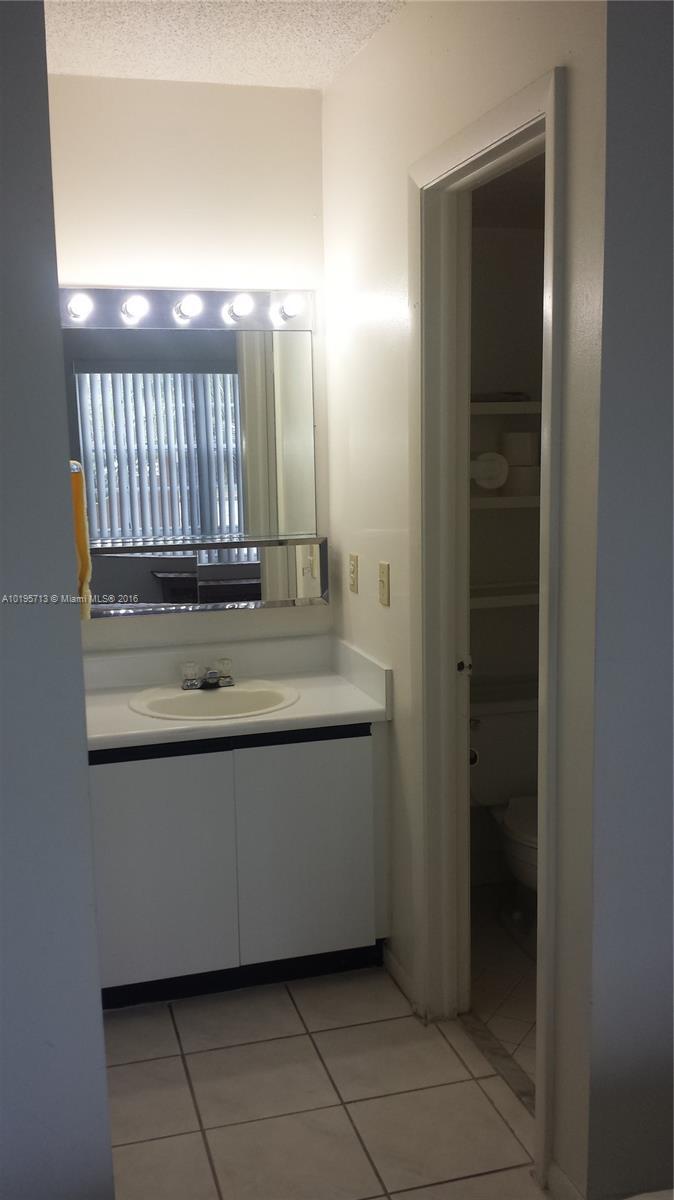 Building Photo - 15615 SW 74th Circle Dr