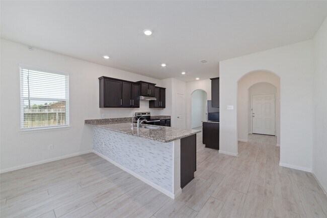 Building Photo - 3000 Iron Woods Dr