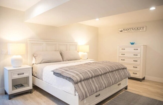 Building Photo - 11 Miller Ln