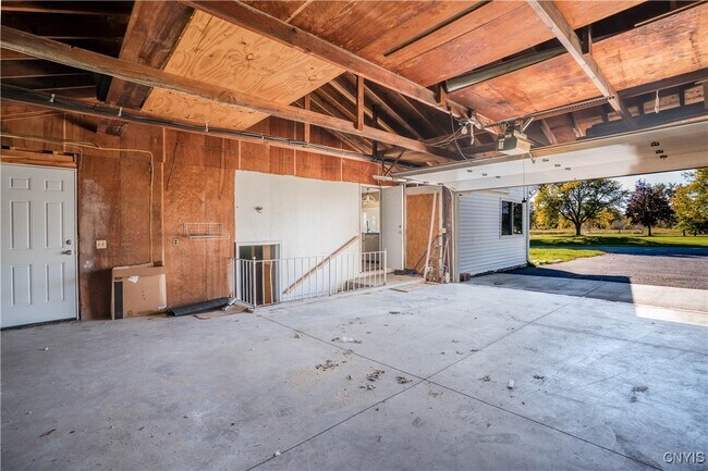 Building Photo - 8810 Seneca Ave