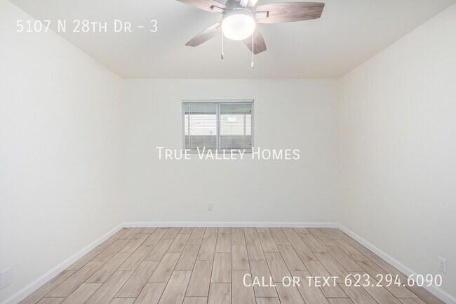 Building Photo - 5107 N 28th Dr