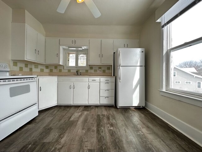 Building Photo - 2707 Forest Ave