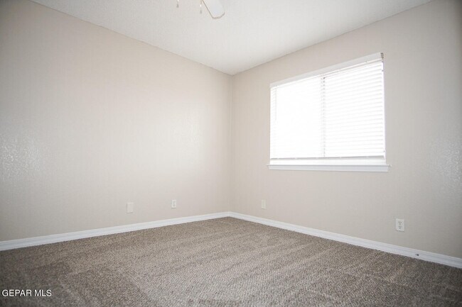 Building Photo - 13717 Paseo De Fe Cir