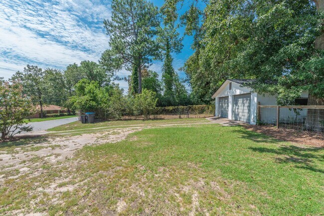 Building Photo - Charming 3-bedroom/2-bath single-family ho...