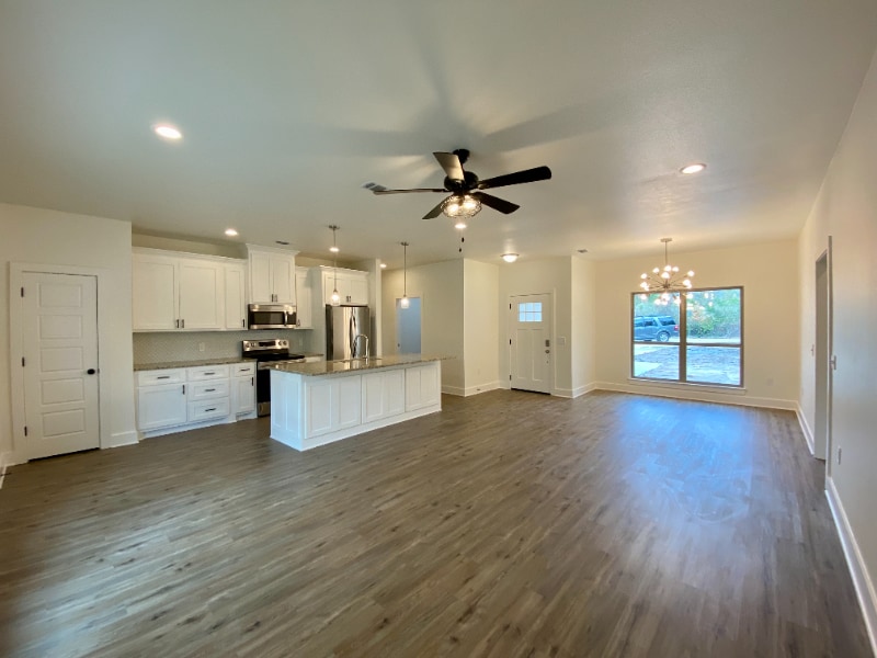 Building Photo - 346 Parks Cir