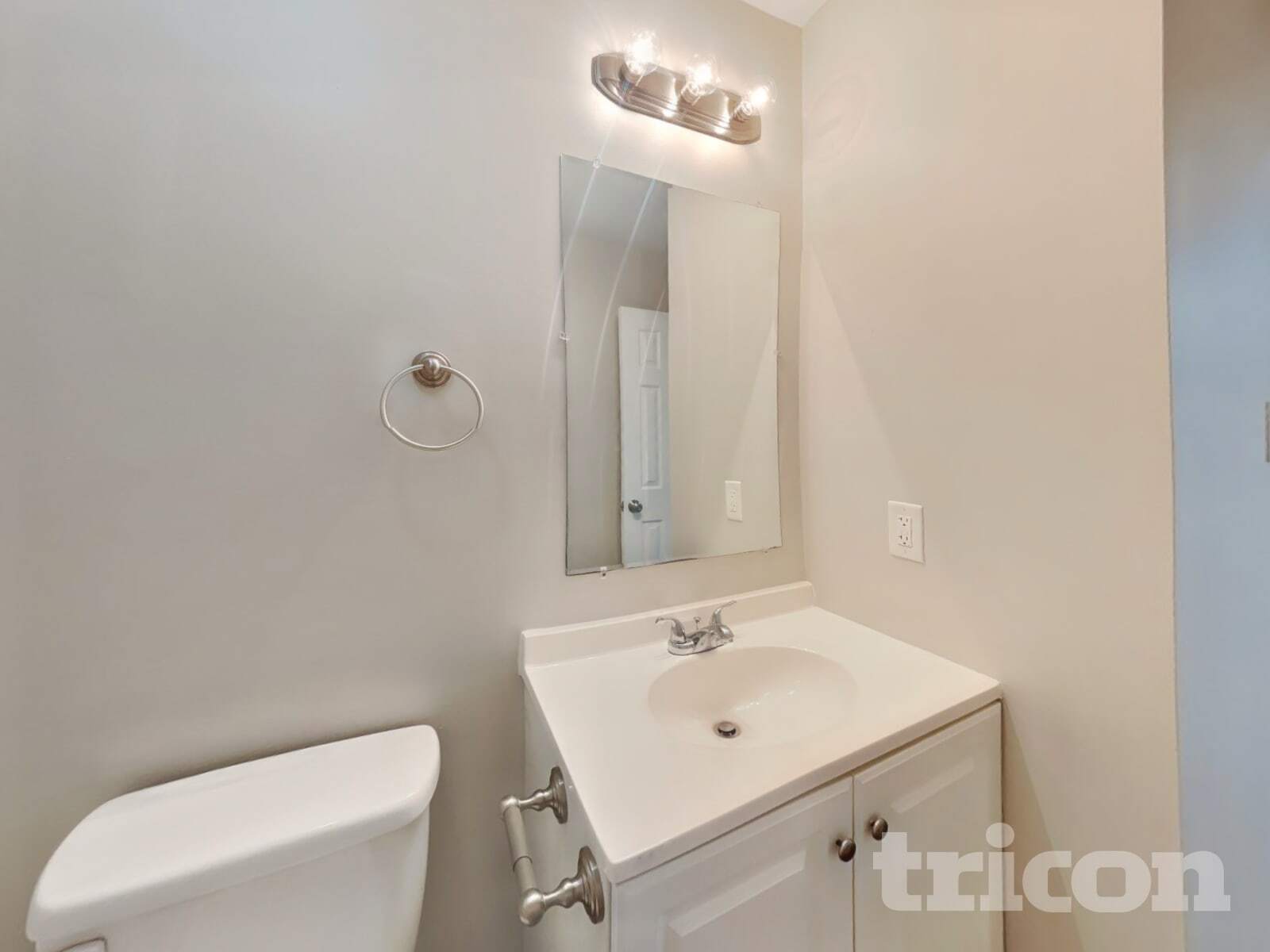 Building Photo - 500 Sunray Dr