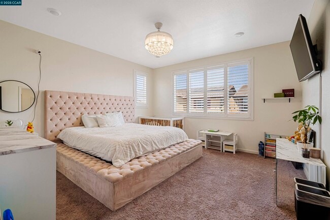 Building Photo - 546 Avanti Way