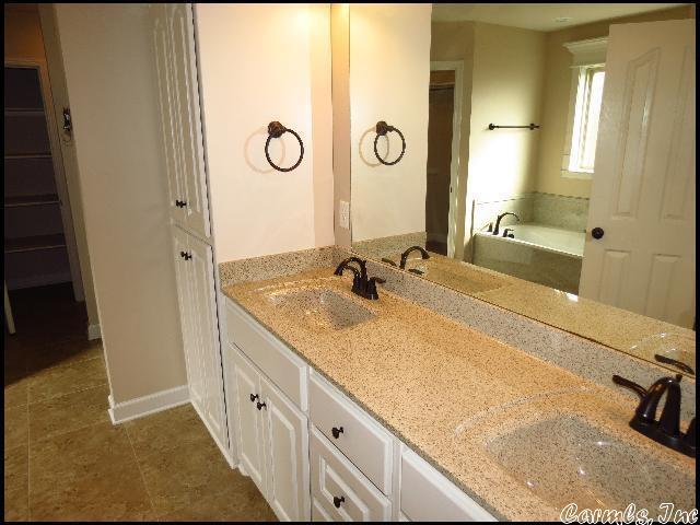 Building Photo - 1005 Puritan Dr