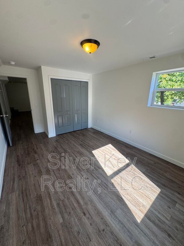 Building Photo - 1603 Hutsell Dr