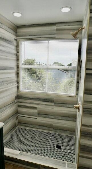 Building Photo - 4623 NW 97th Ct