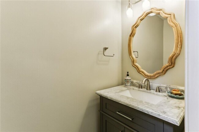 Building Photo - 4284 Cabretta Dr