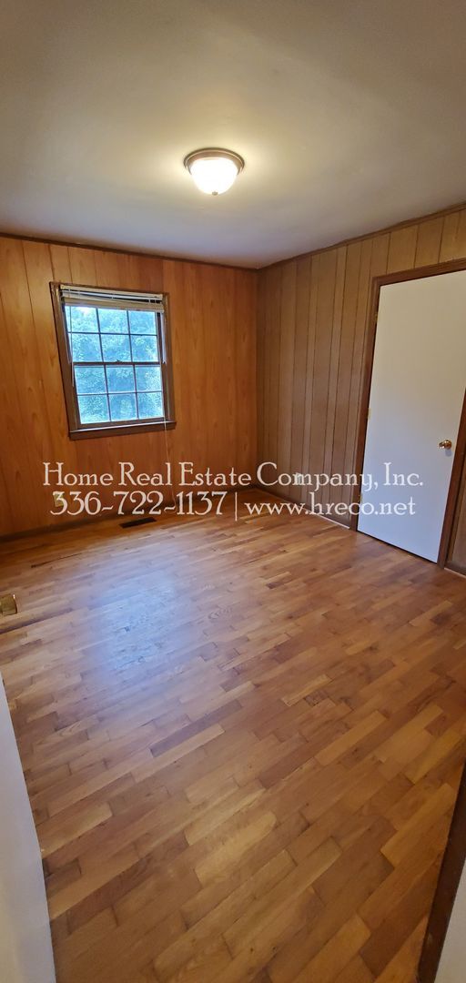 Building Photo - 2835 Quincy Dr