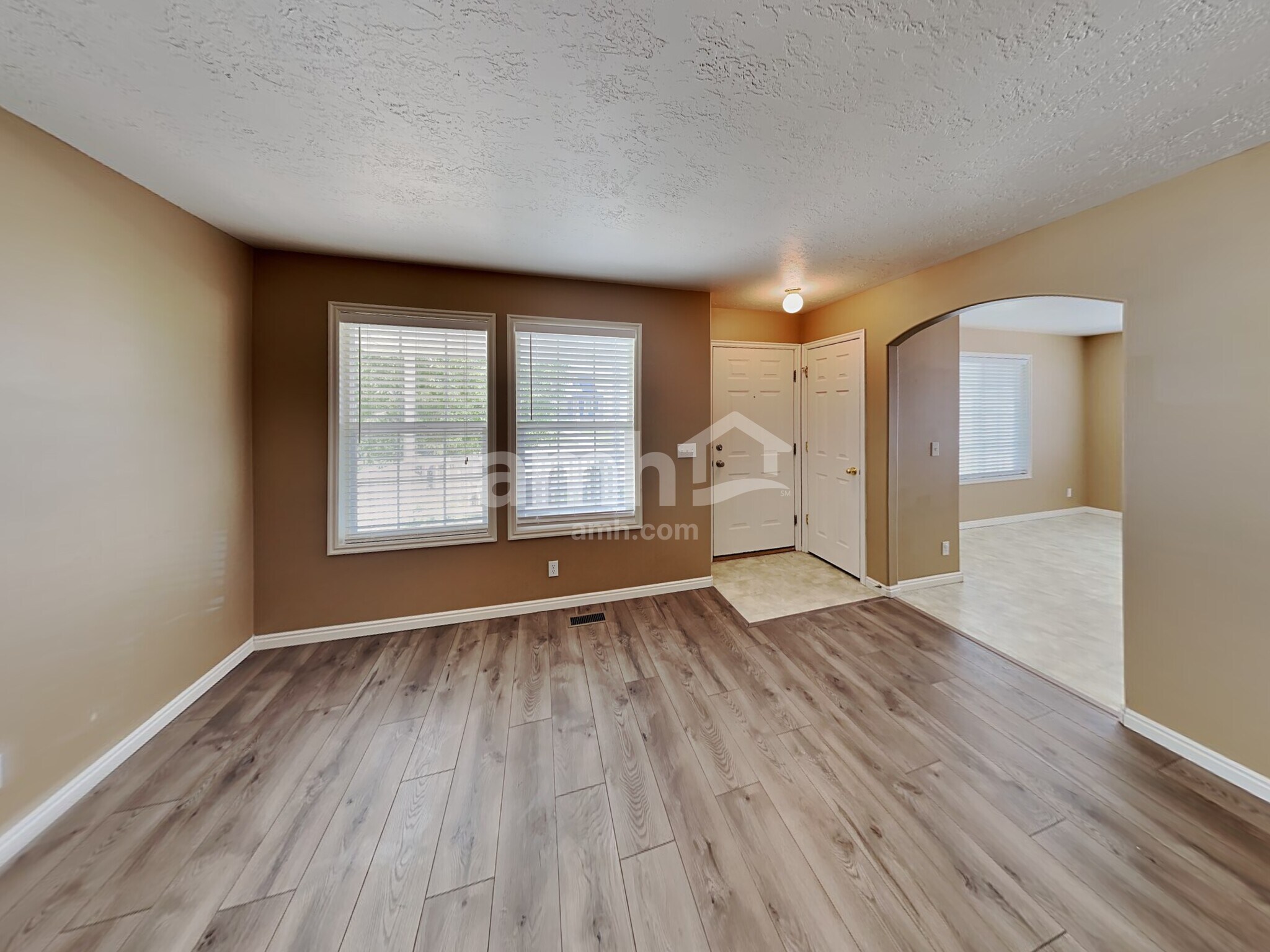Building Photo - 1886 Juniper Dr