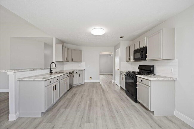 Building Photo - 6647 Amberfield Ln