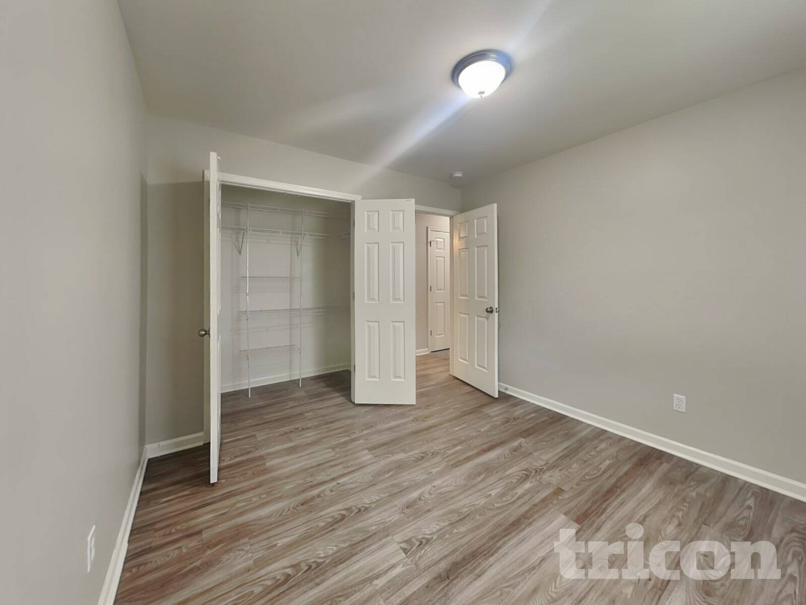 Building Photo - 705 Continental Dr