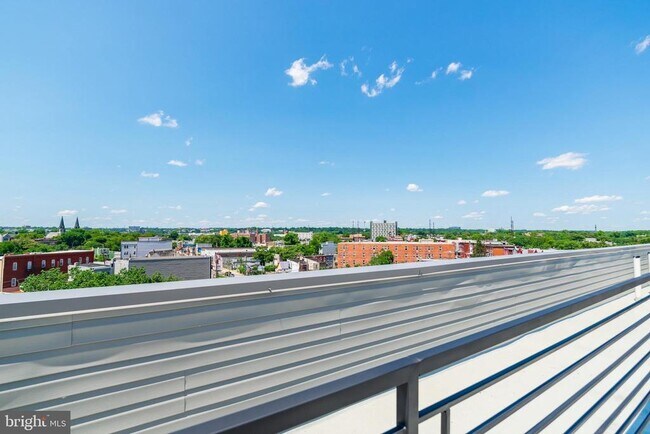 Building Photo - 4408 Lancaster Ave