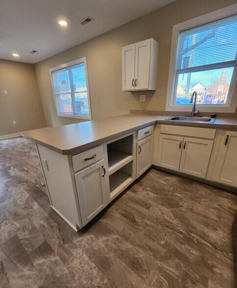 Building Photo - 2094 Dowd Ave