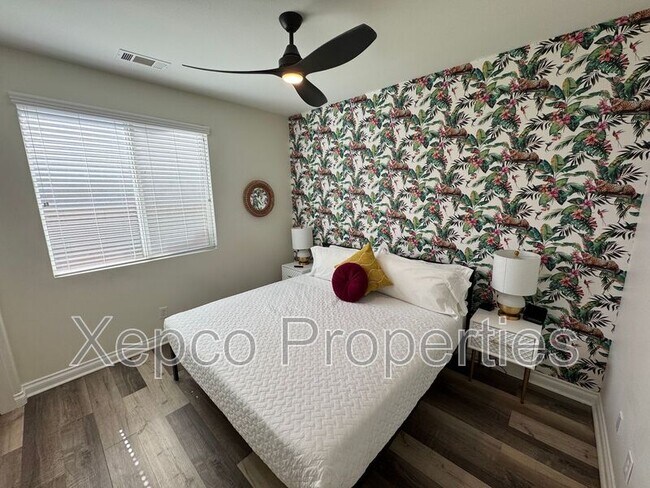 Building Photo - 80746 Diamondback Trail