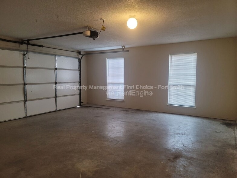 Building Photo - 3802 Owen St