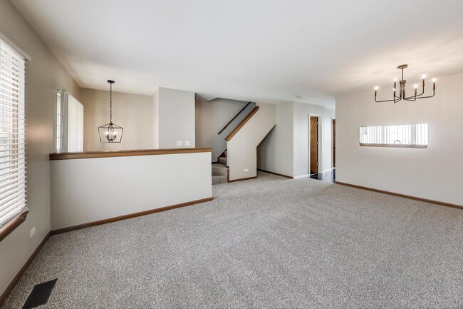 Building Photo - 985 Manchester Cir